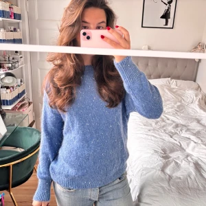 Stickad tröja - Snygg stickad tröja! Storlek xs/s men skulle säga att den mer är som M 