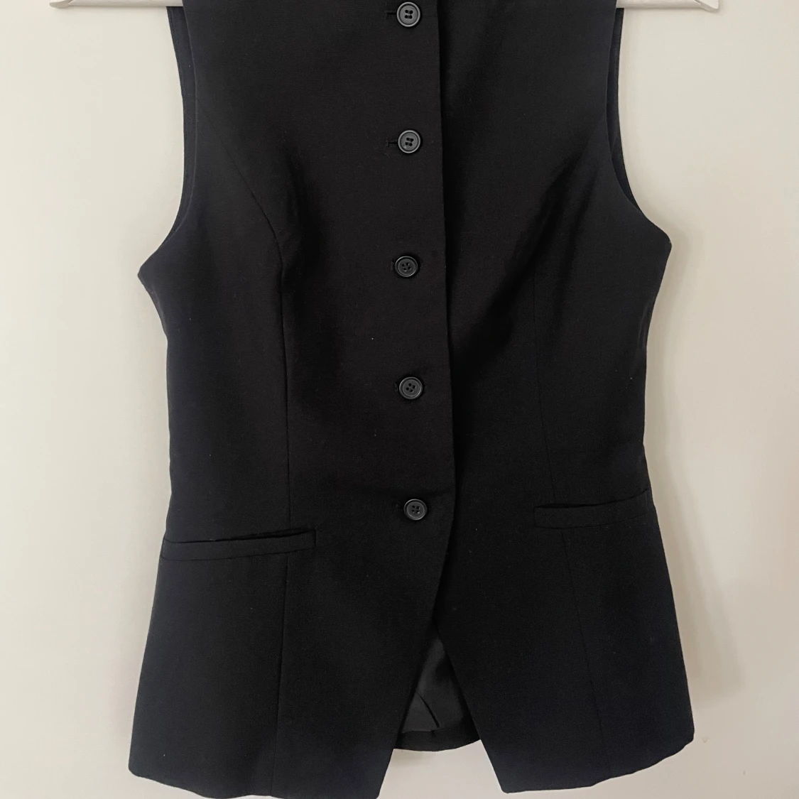 Svart väst från Gina Tricot XS - 1