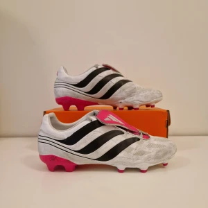 Fotbollsskor  - Adidas predator precision .3, mycket bra skick, skriv vid intresse 