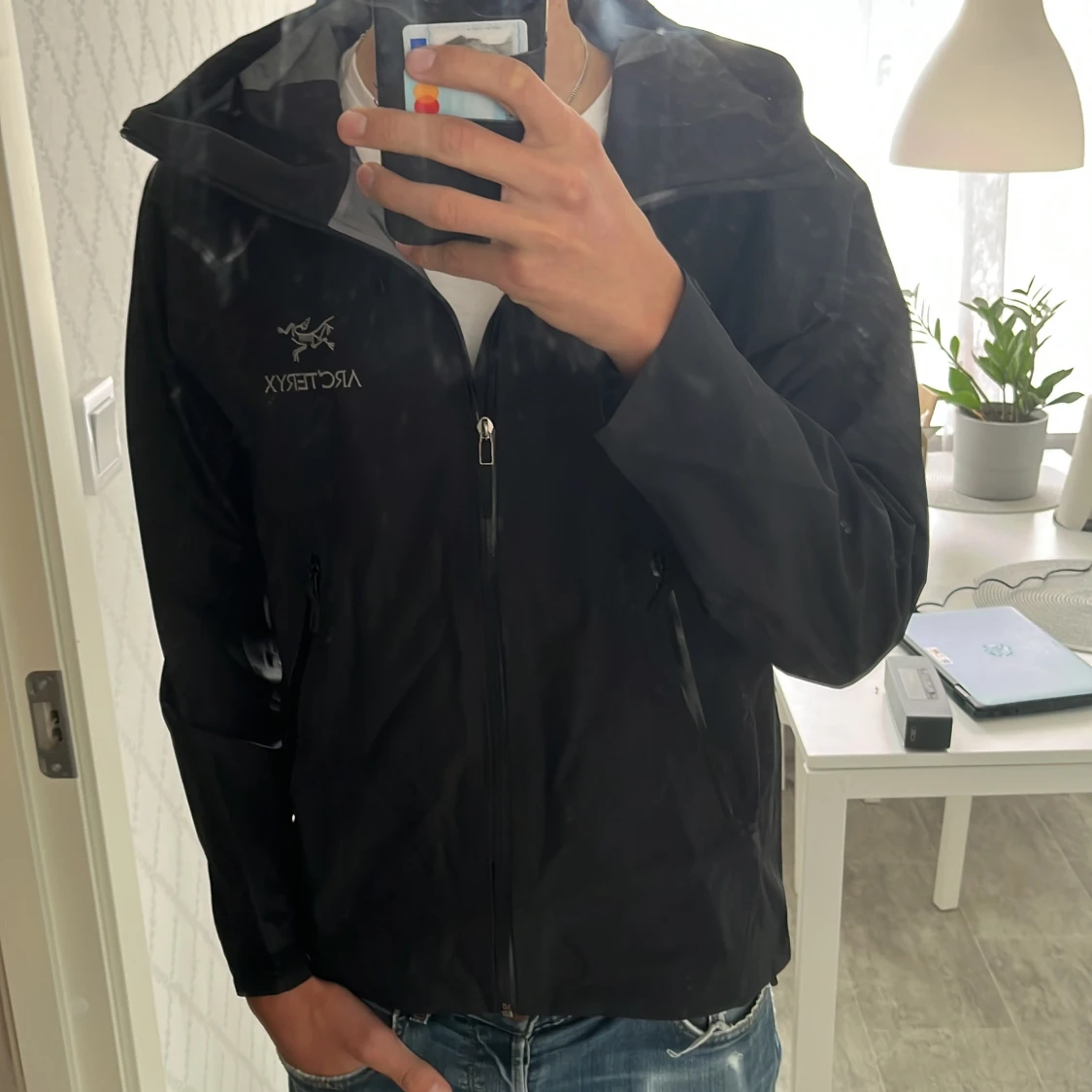 Svart Arc'teryx jacka Beta AR