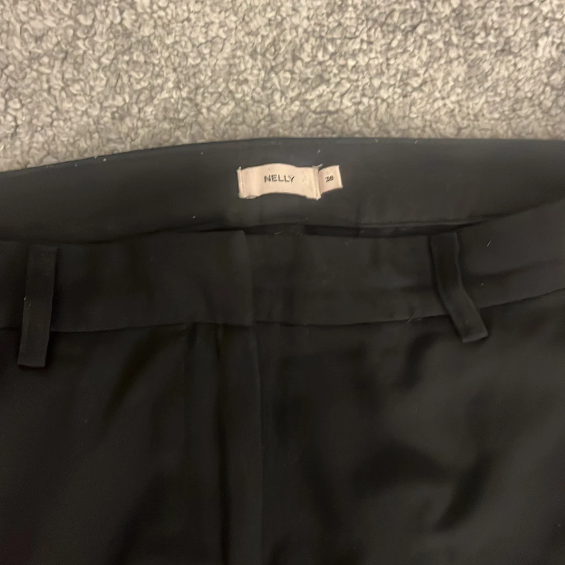 Kostymbyxor från NELLY - 2