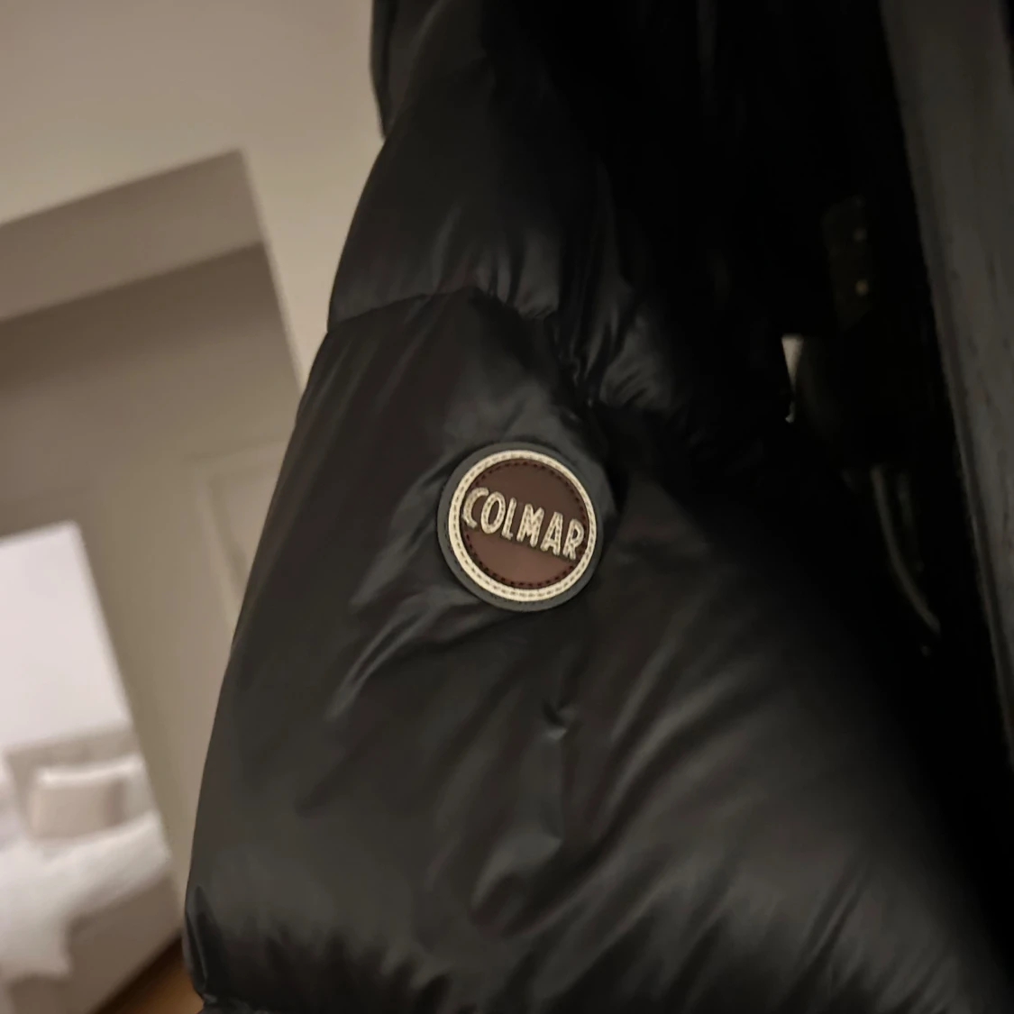 Svart pufferjacka från Colmar - 3