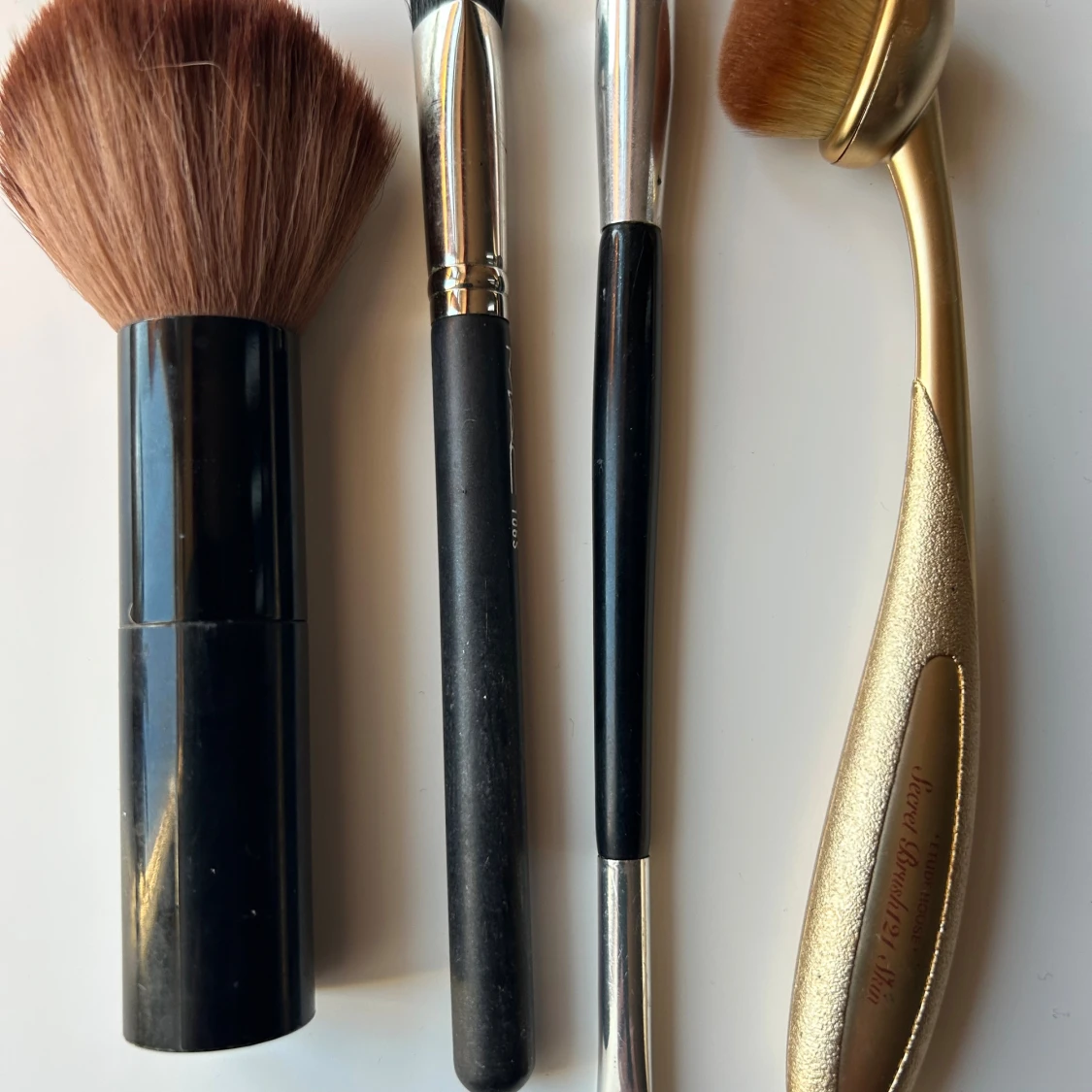 Set med fyra sminkborstar - 1