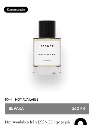 Essence Not available - Säljer en 2ml tester från essence av en av deras uppkommande släpp. Det är en unisex doft som lutar lite mer moget och lyxig doft med inslag av trä och läder men den är fortfarande inte en jätte mörk och djup doft. Ett bra sätt att testa deras nya släpp då den inte finns att köpa på hemsidan än🩷🩷