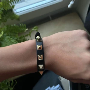 Valentino liknande armband - Helt ny
