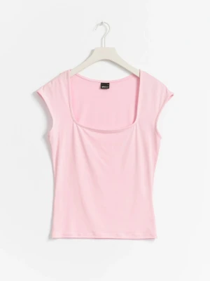 Ljusrosa topp från Gina tricot  - Säljer en ljusrosa topp från Gina Tricot i storlek XS. Perfekt till sommaren! 💕