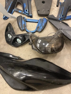 Aerox org lampa tonad - Säljs i befintligt skick.