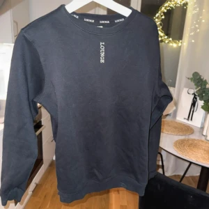 Sweatshirt - Skön tröja från LoungeUnderwear 🌸