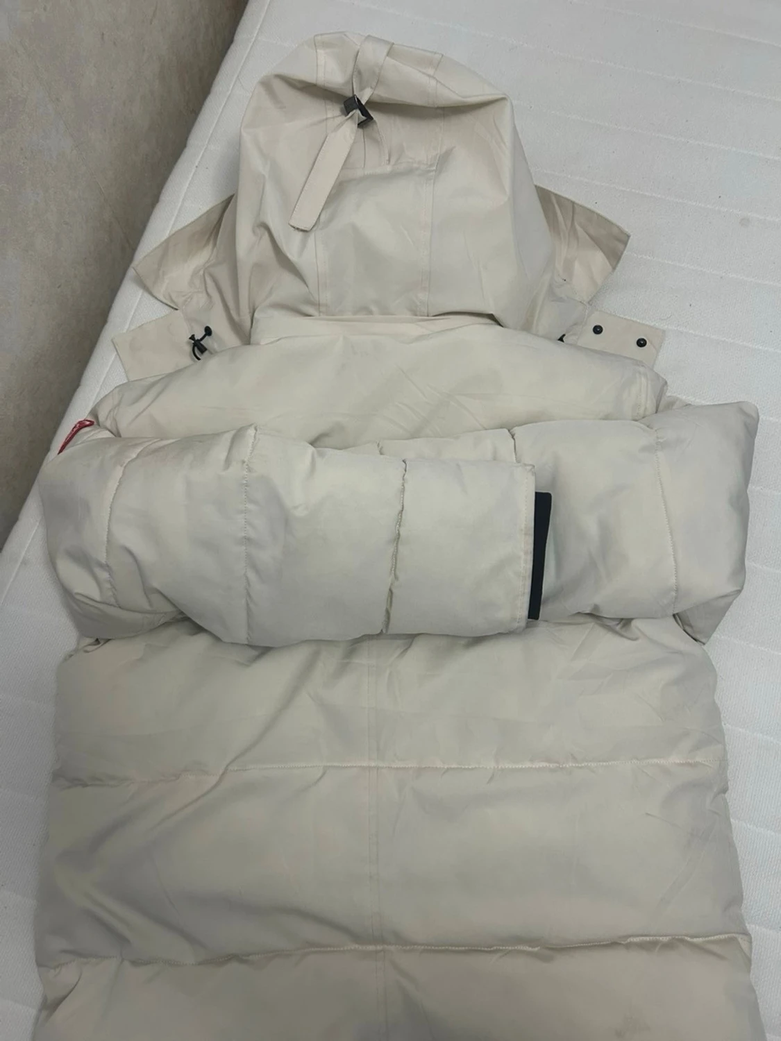 Vit pufferjacka från Canada Goose - 2