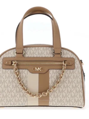 Beige handväska från Michael Kors - Säljer en snygg handväska från Michael Kors, modell Williamsburg SM Bowling Satchel. Väskan är beige med MK-logga över hela, har bruna och ljusbeige ränder framtill, guldfärgad kedja och detaljer samt dragkedja. Materialet är skinn och syntet, perfekt för dig som gillar stilrena accessoarer.