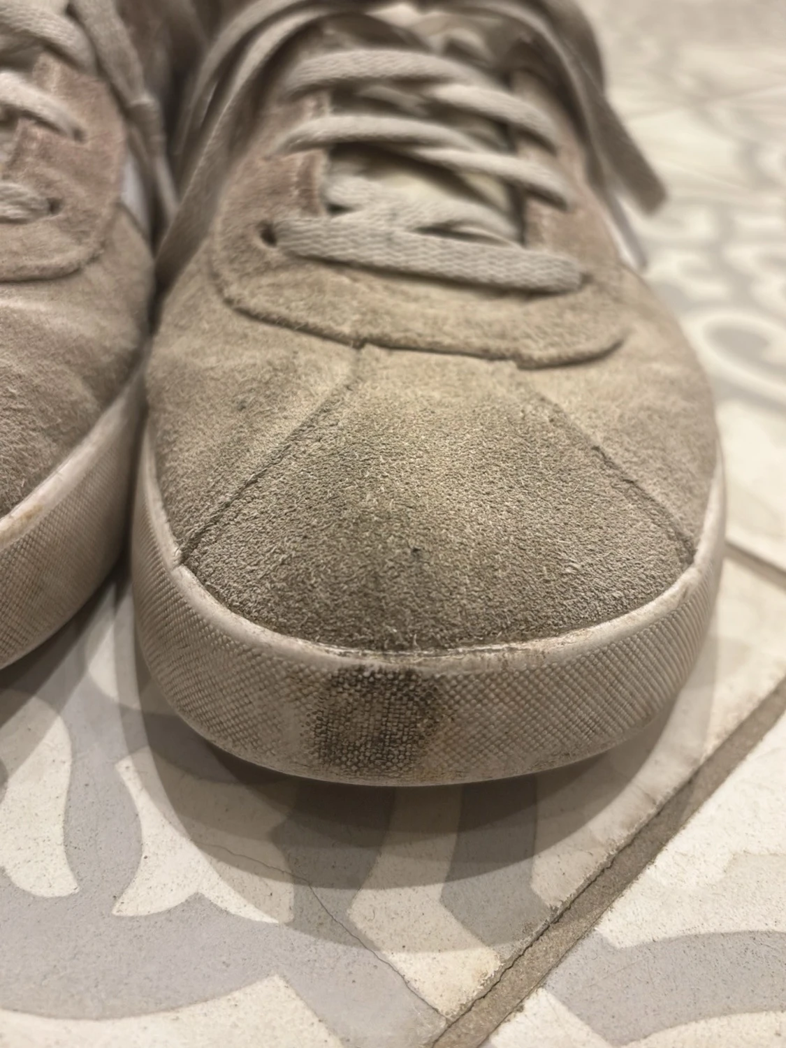 Beige Adidas sneakers med mocka - 2