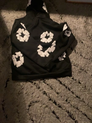 Denim tears hoodie - En helt ny hoodie som ingen har använt.