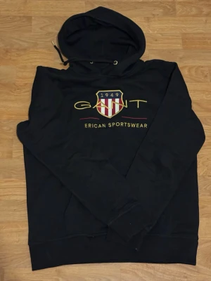 Gant hoodie - Svart gant hoodie storlek L helt ny oanvänd 