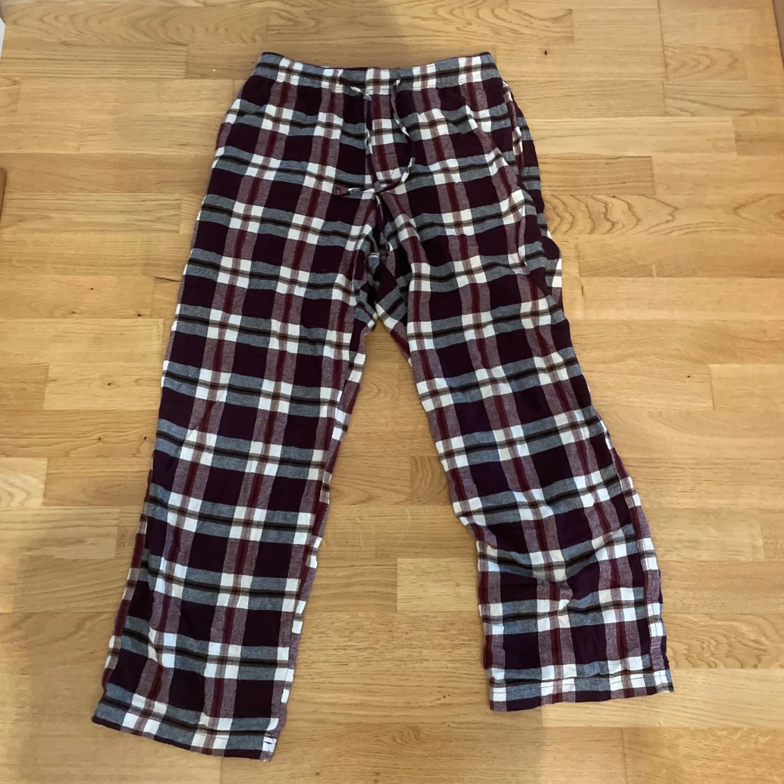 Rutig vinröd shorts från H&M - 4