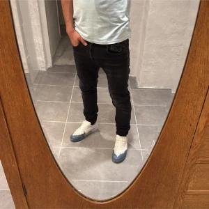 Replay jeans  - Ett par snygga byxor från Replay i storlek W30 L30 i modellen Bronny 