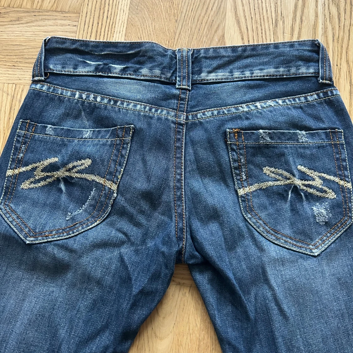 Lågmidjade jeans från Yes Miss, stl 28 - 2