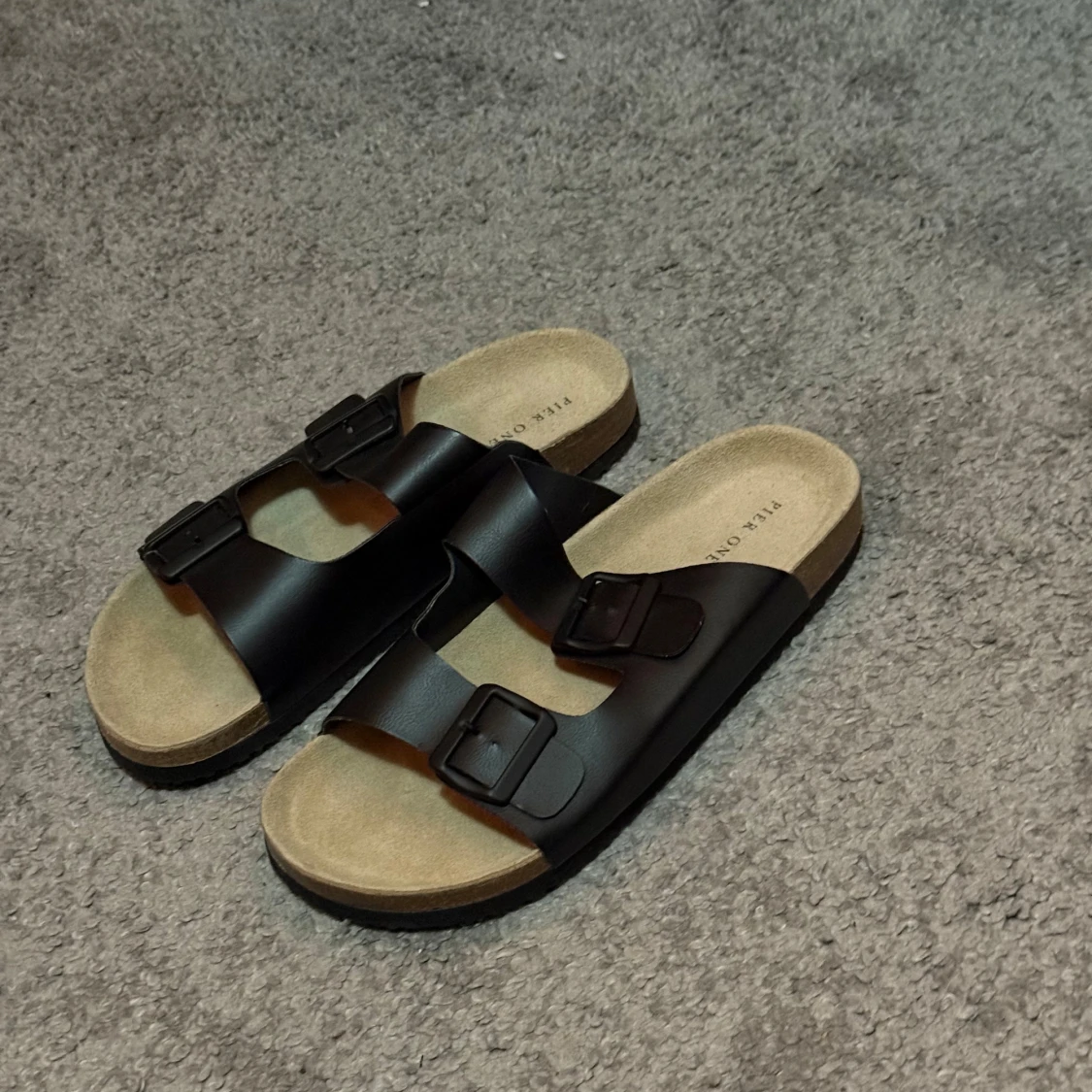 Svarta tofflor från Pier One - 2