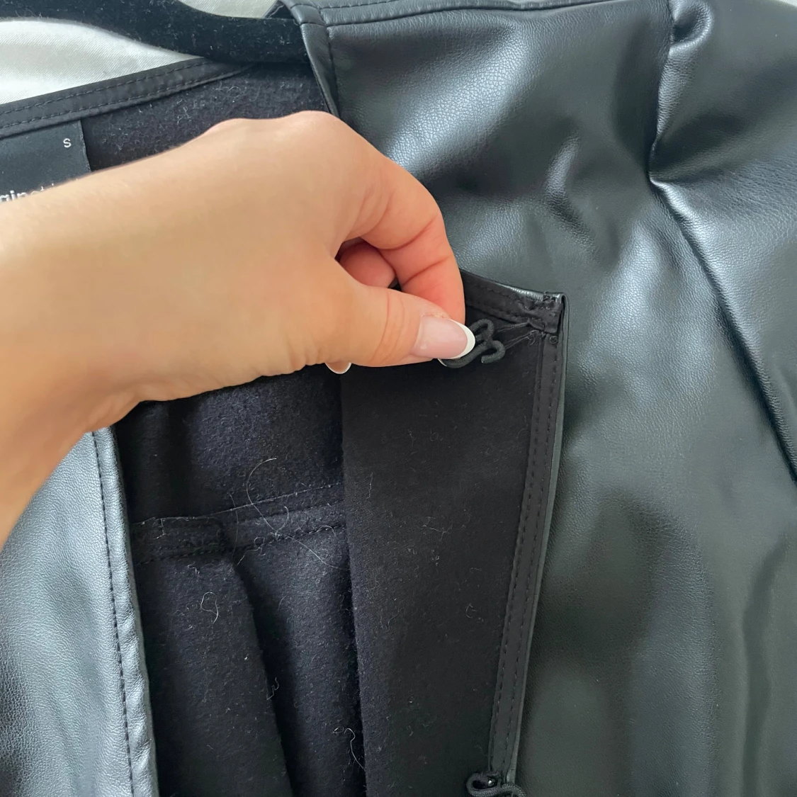 Svart skinntopp Gina Tricot - 4