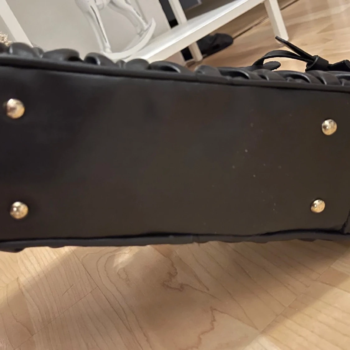 Svart quiltad handväska från Miu Miu - 2