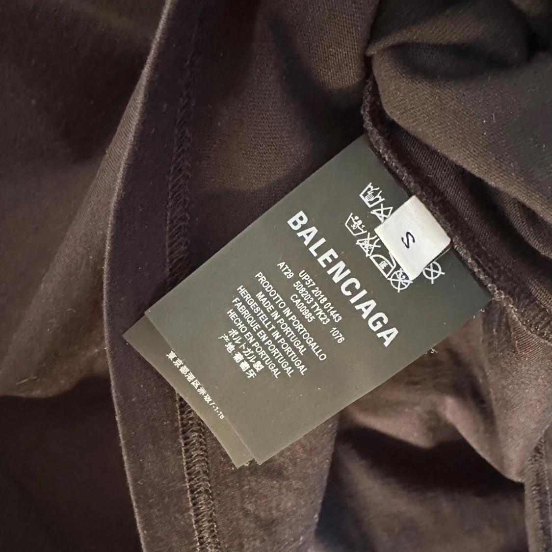 Svart Balenciaga t-shirt med röd logga - 2