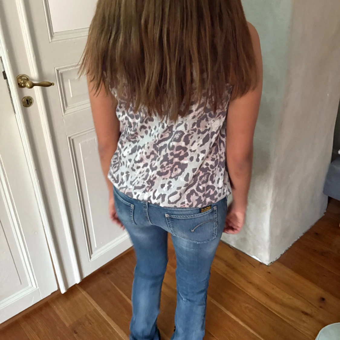 Leopardmönstrad ärmlös linnetopp - 3