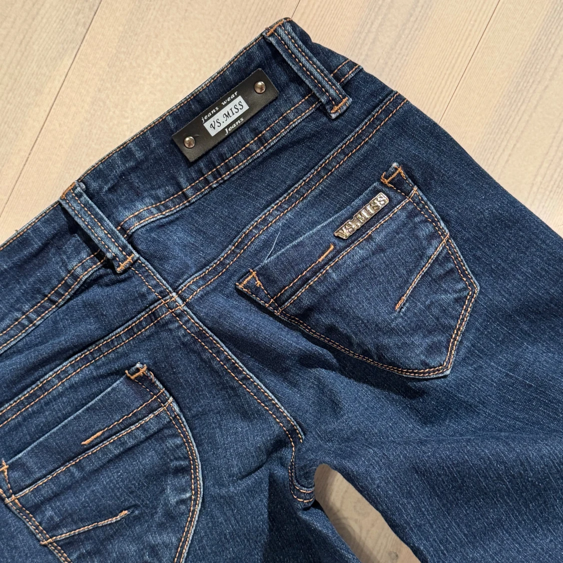 Low bootcut jeans  - 4