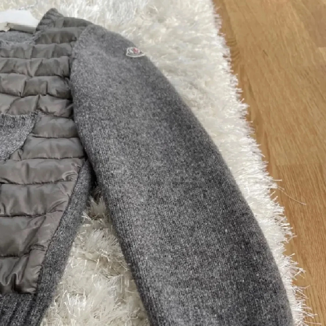 söker moncler cardigan  - 1