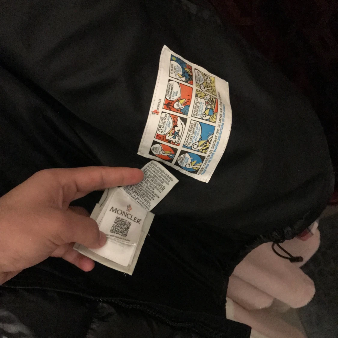 Svart Moncler pufferjacka med huva - 2