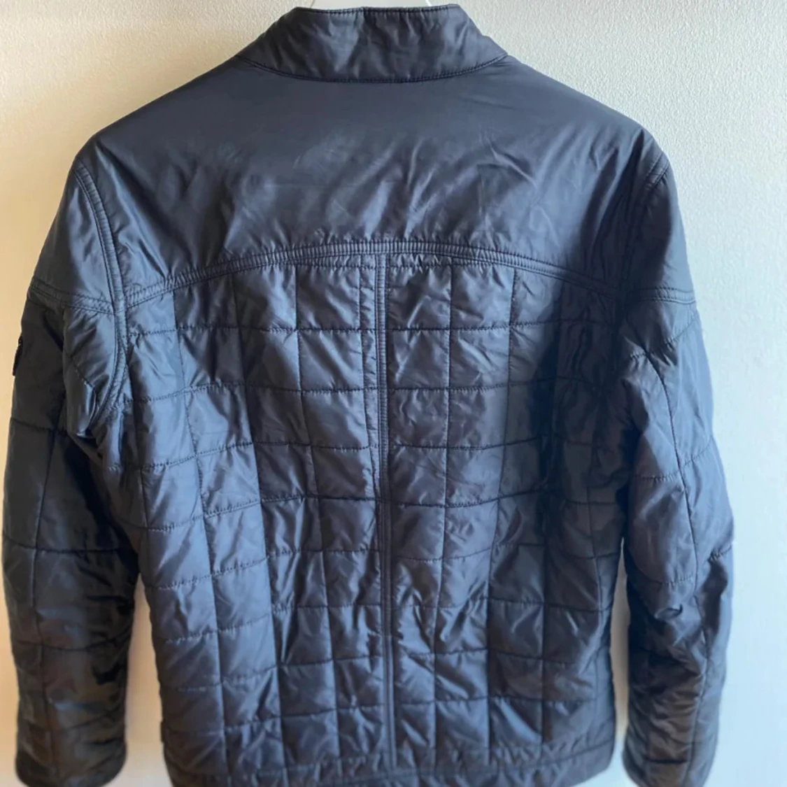 Svart quiltad jacka från Barbour - 1