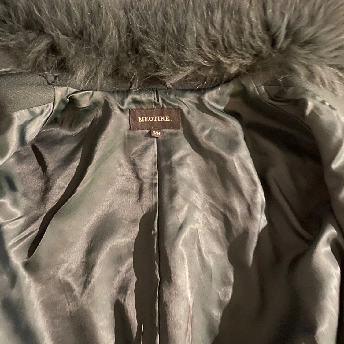 Mörkgrön jacka med päls - 2