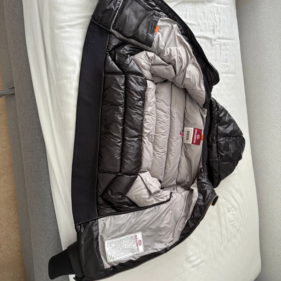 Svart dunjacka från Parajumpers - 3