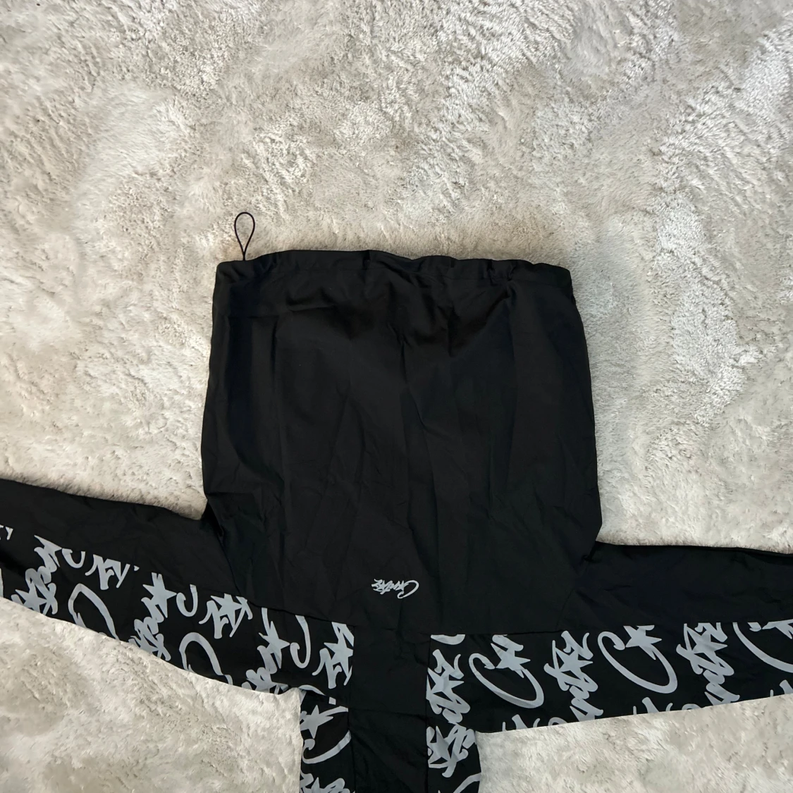 Svart vindjacka från Corteiz - 1