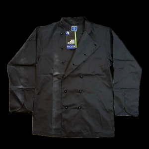 ProJob Kockjacka Svart – Premium Arbetsplagg för Kök & Restaurang - Elegant svart kockjacka från ProJob. Dubbelknäppt modell med klassisk passform och långa ärmar för skydd och stil i köket. Perfekt för restaurang, café eller catering. 	•	Färg: Svart 	•	Märke: ProJob 	•	Modell: Dubbelknäppt, långärmad 	•	Passar både män och kvinnor