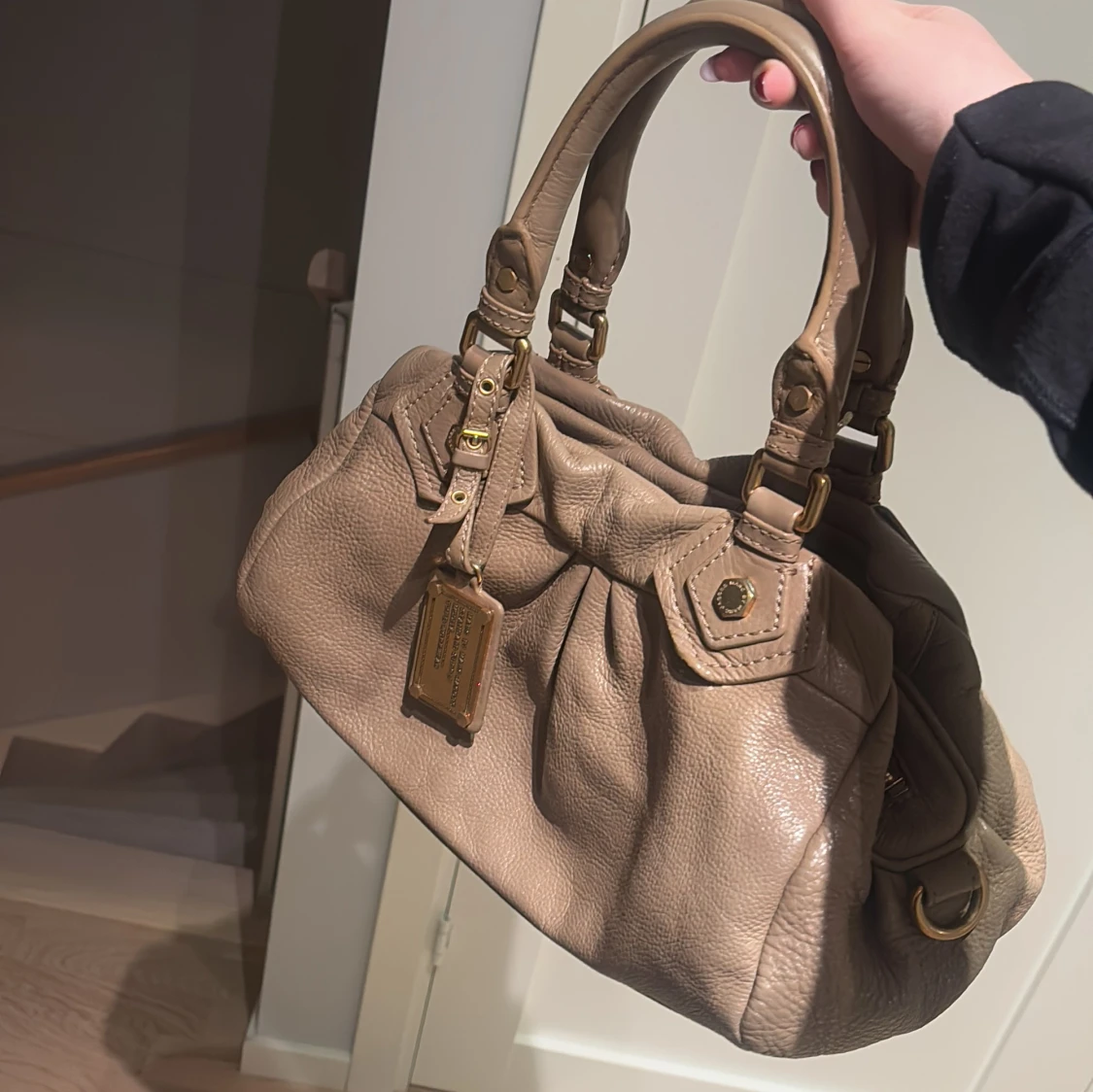 Beige handväska från Marc Jacobs - 2
