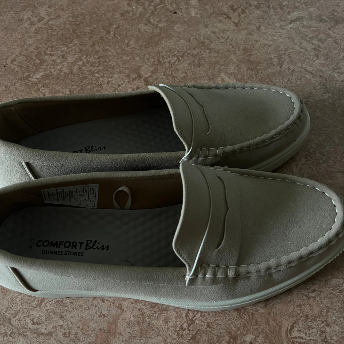 Brun pälsjacka med bred krage - 4