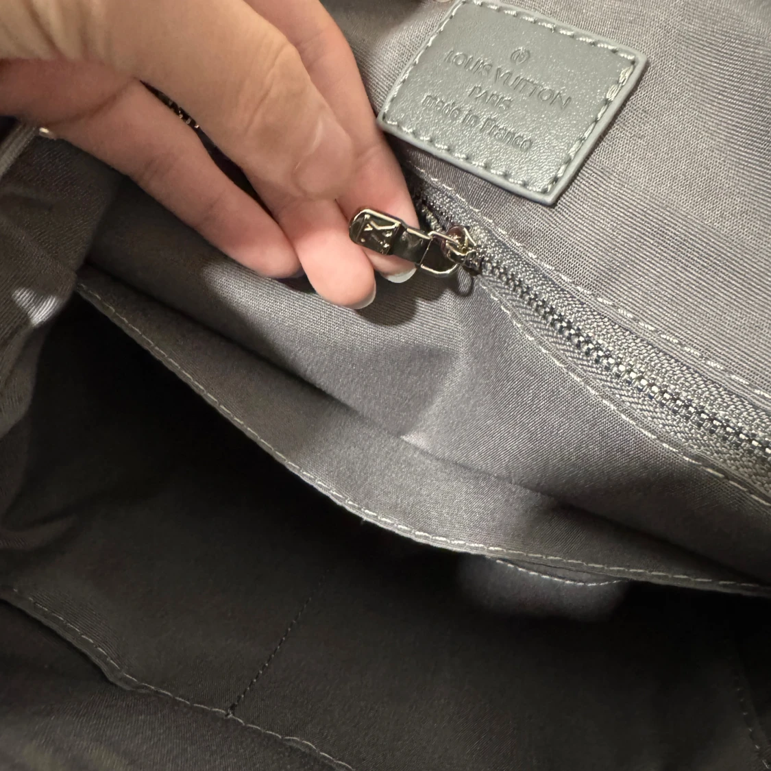 Grå Louis Vuitton ryggsäck i skinn - 3