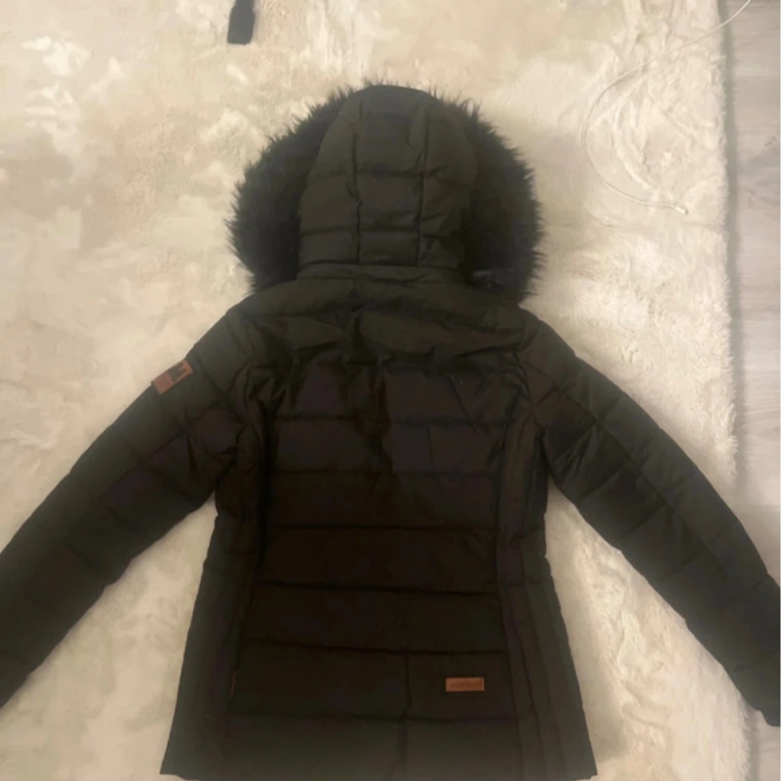 Svart pufferjacka från Marikoo - 1