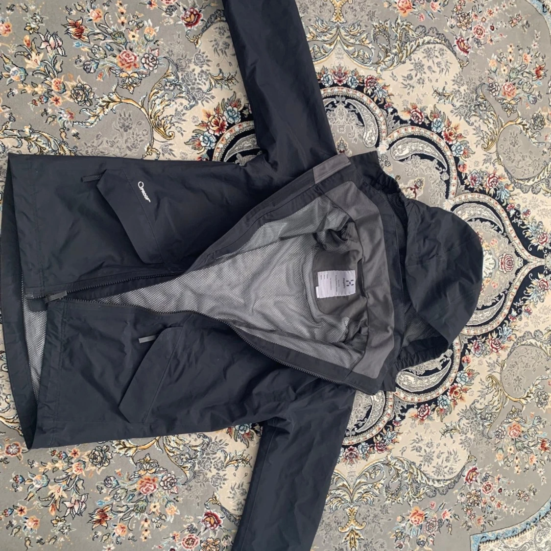 Svart vindjacka från Haglöfs - 1