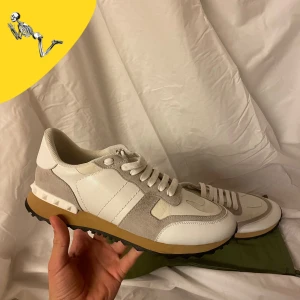 Valentino Rockrunner - Valentino Rockrunner - Skick: Helt nya, inga defekter - Nypris: ca 6500kr - O&P