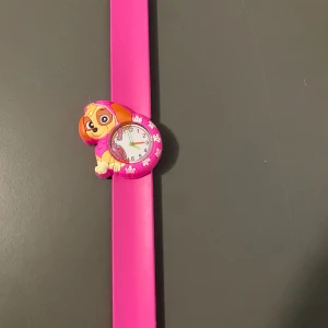 Barn klocka  - Barn klocka 108kr/st . Samma frakt 