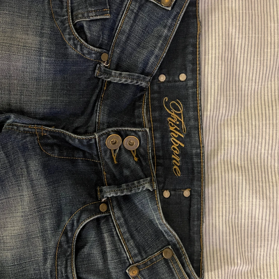 Blå bootcut jeans från Fishbone - 1