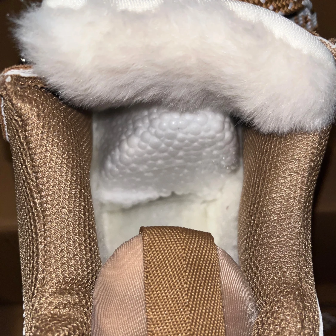 Beige sneakers med pälsfoder - 3