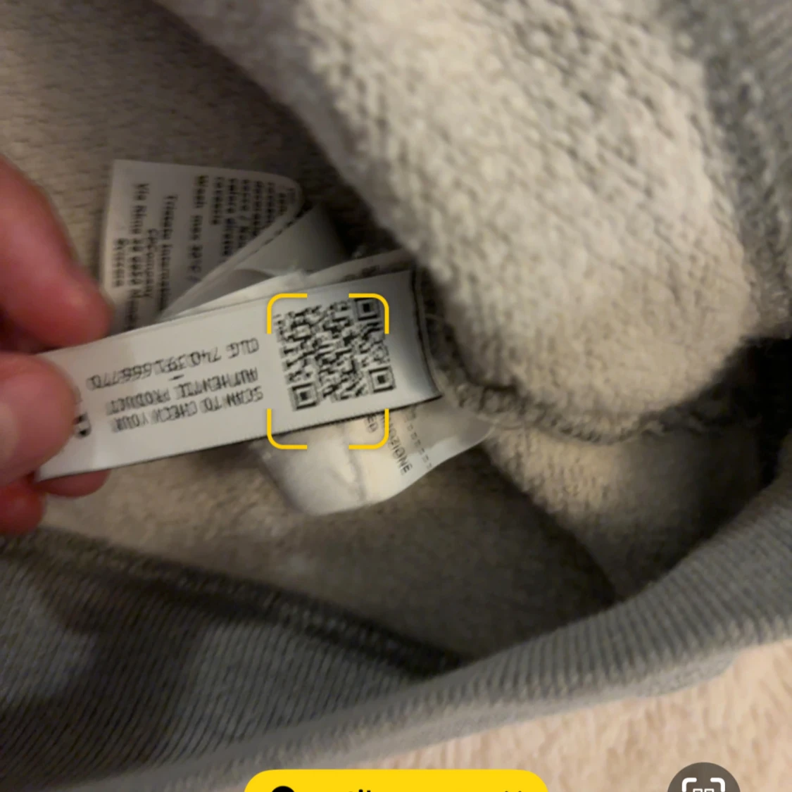 Grå hoodie från C.P. Company - 3