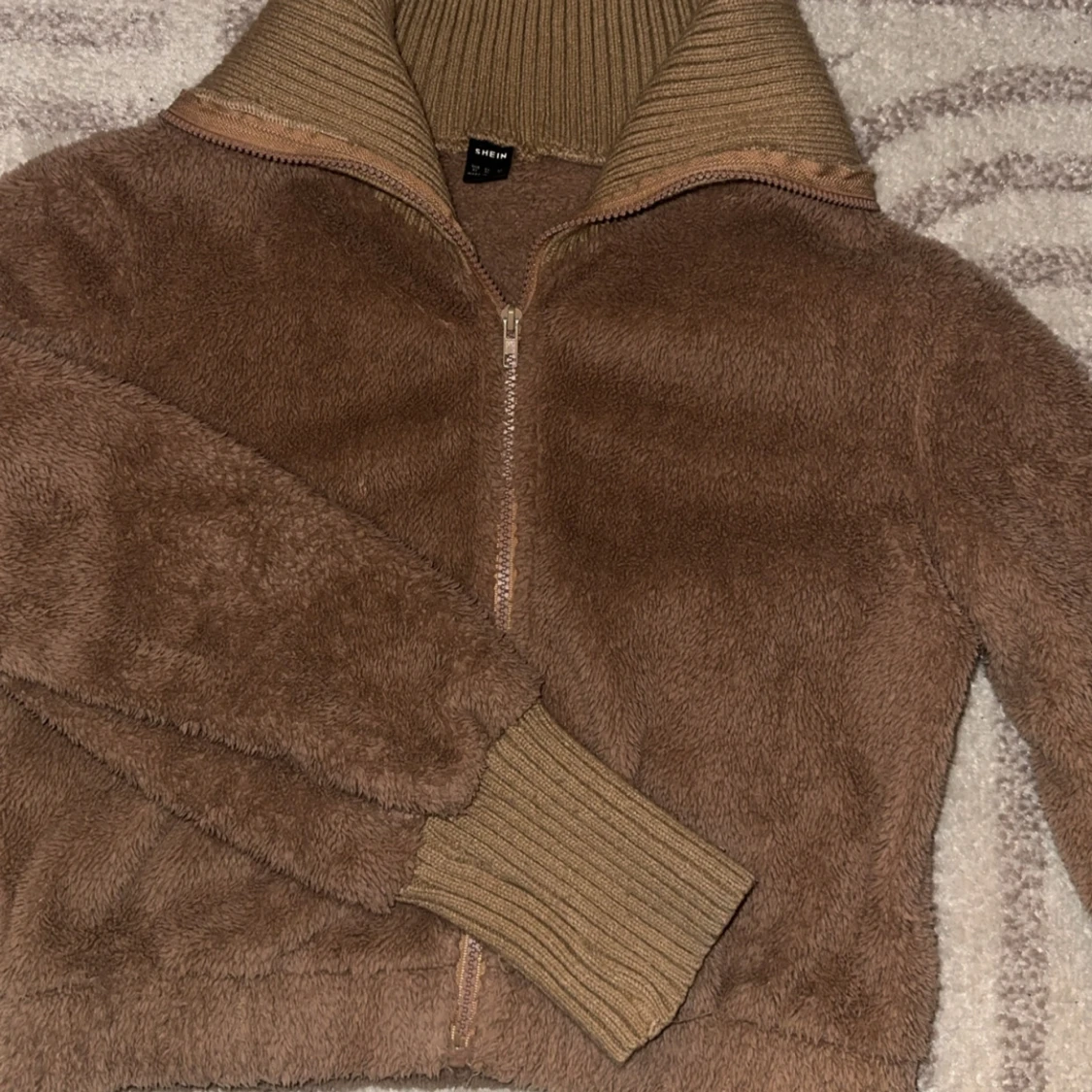 Beige teddyjacka från SHEIN XS - 1