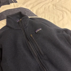 Patagonia fleece - Skön patagonia fleece storlek M i bra skick, bara att höra av sig om ni undrar något!