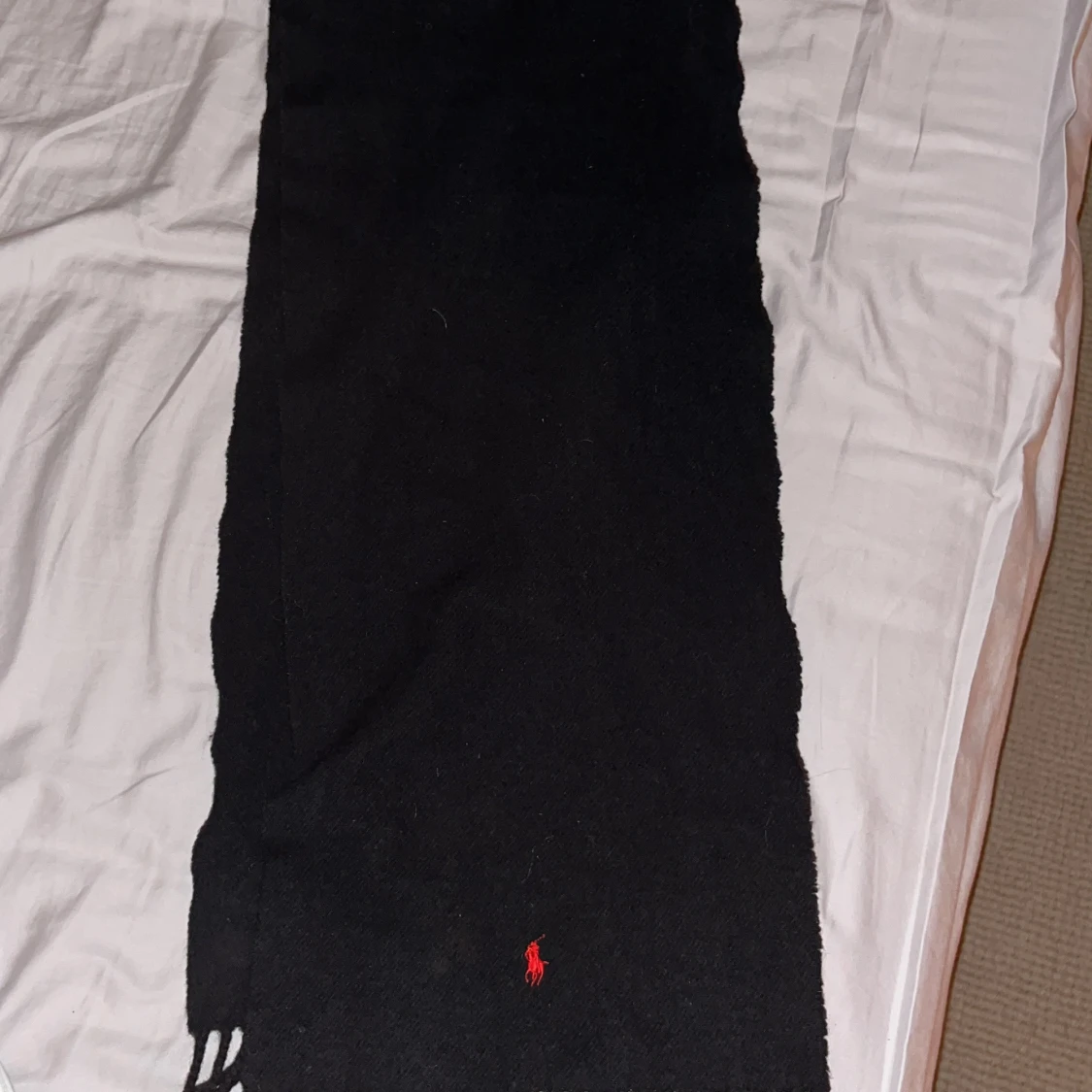 Svart ullhalsduk från Polo Ralph Lauren