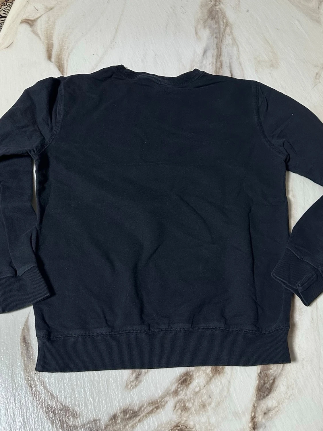 Svart sweatshirt med tryck - 3