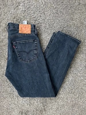 Levis 501 - Levis 501 i väldigt bra skick knappt använda. 