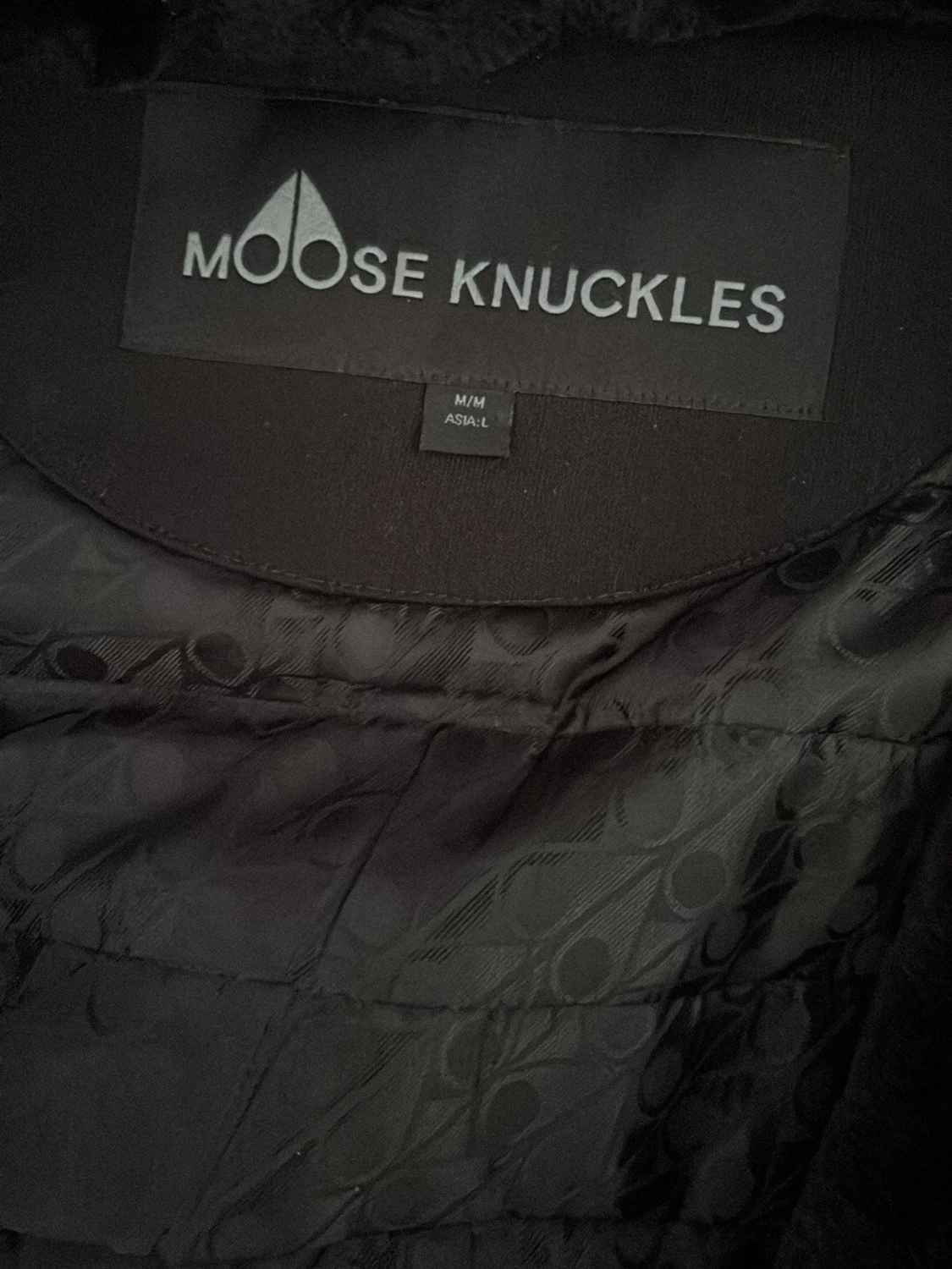 Svart dunjacka från Moose Knuckles - 1