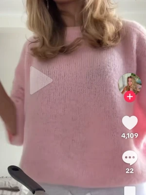 Ljusrosa stickad tröja - Superfin 